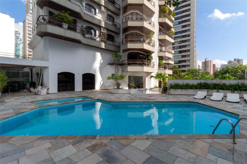 Apartamento à venda com 3 quartos, sendo 1 suíte, em Brooklin, São Paulo, SP