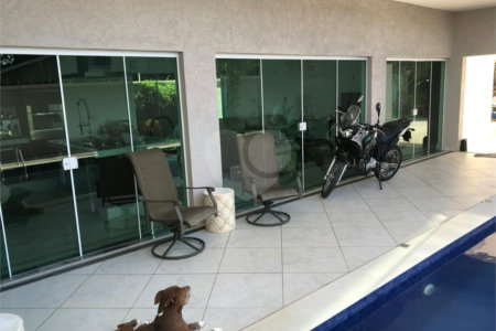 Casa à venda com 5 quartos, sendo 3 suítes, em Loteamento Jardim Morumbi, Atibaia, SP