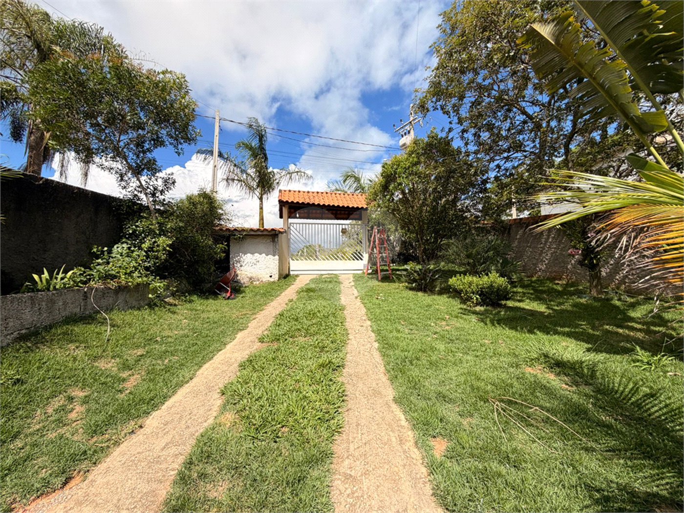 Chácara à venda com 3 quartos, sendo 1 suíte, no Centro, Araçoiaba da Serra, SP