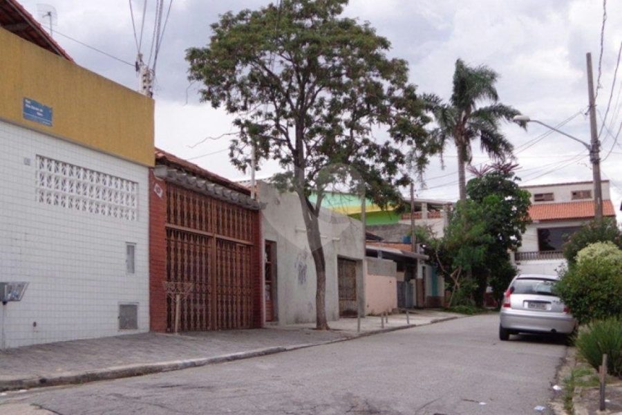 Sobrado à venda com 3 quartos, sendo 1 suíte, em Vila Nova Cachoeirinha, São Paulo, SP