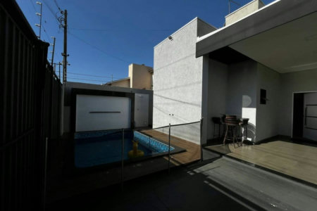 Casa à venda com 2 quartos, sendo 1 suíte,  em Três Lagoas, MS