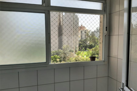 Apartamento à venda ou para alugar com 3 quartos, sendo 1 suíte,  em Vila Suzana, São Paulo, SP