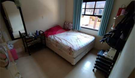 Casa à venda com 3 quartos, sendo 1 suíte,  no condomínio Sibelyus, Mogi das Cruzes - SP