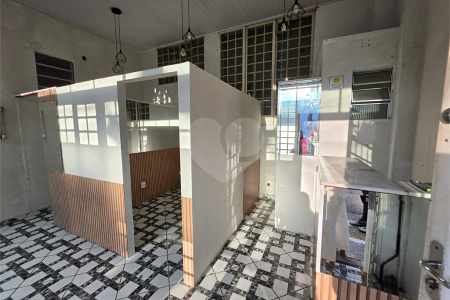 Salão à venda ou para alugar com 3 quartos, sendo 1 suíte, em Jardim Monjolo, São Paulo, SP