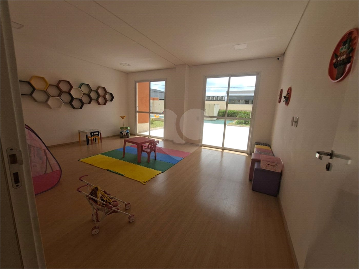 Apartamento à venda ou para alugar com 3 quartos, sendo 1 suíte, em Vila Macia, Itapetininga, SP