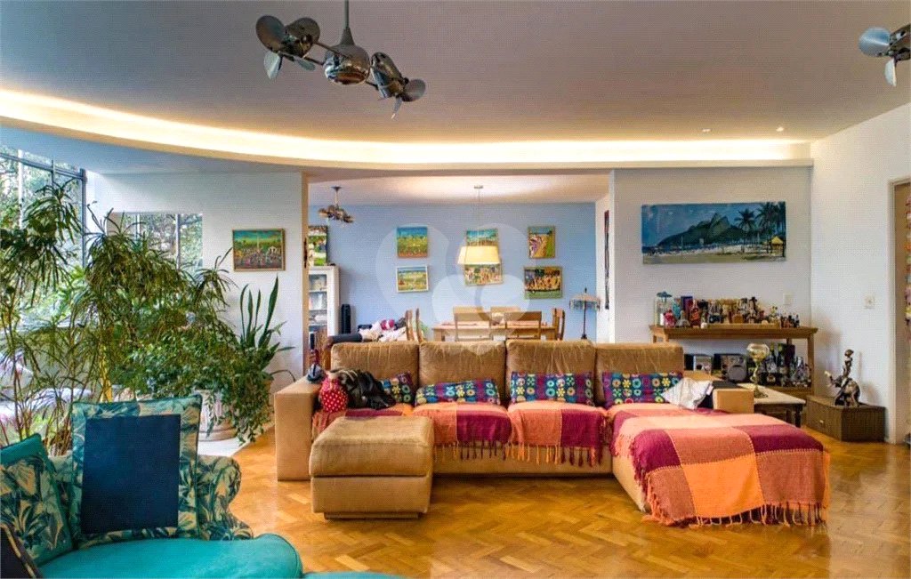 Apartamento à venda com 4 quartos, sendo 2 suítes, em Copacabana, Rio de Janeiro, RJ