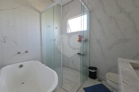 Casa à venda com 4 quartos, sendo 1 suíte, no condomínio Village Ipanema 2, Araçoiaba da Serra - SP