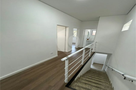 Casa para alugar com 5 quartos, sendo 2 suítes, em Vila Olímpia, São Paulo, SP