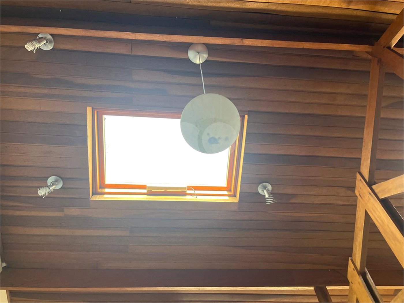 Sobrado à venda com 4 quartos, sendo 1 suíte,  em Vila Cordeiro, São Paulo, SP