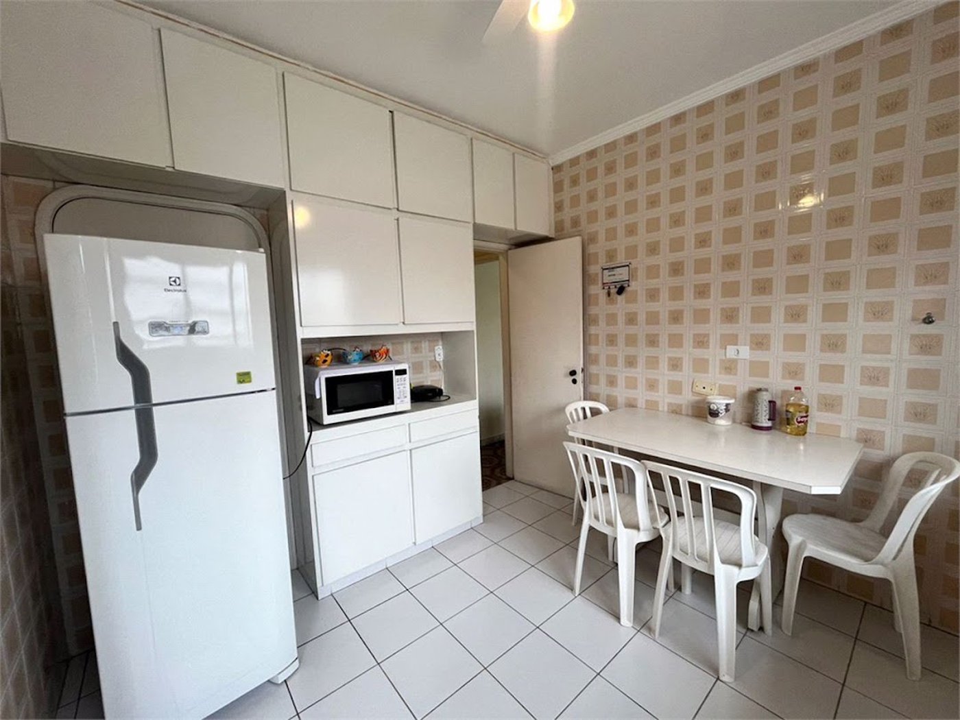Apartamento Residencial à venda, Enseada, Guarujá - AP0481.