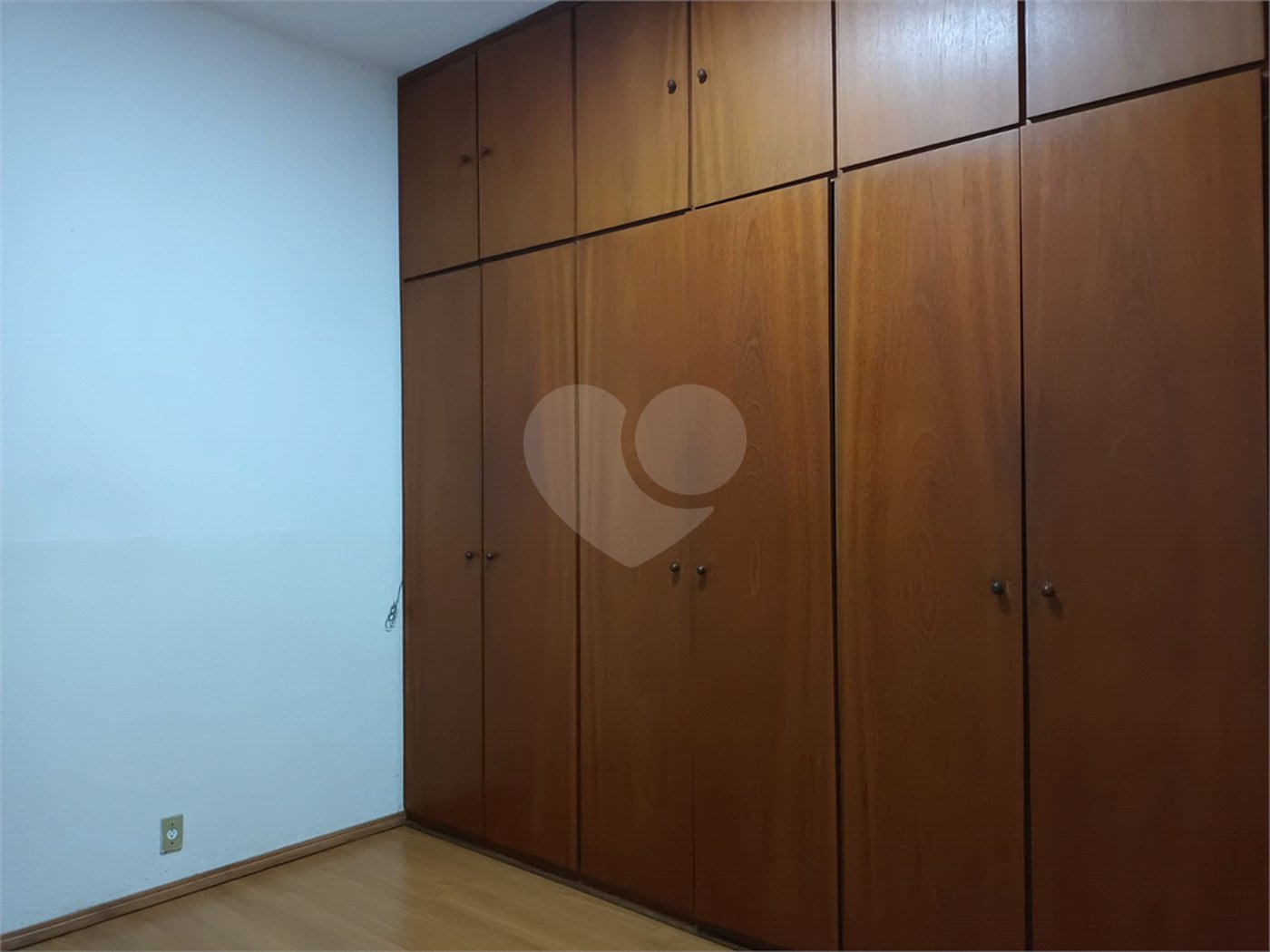 Casa à venda com 4 quartos em Vila Hamburguesa, São Paulo, SP
