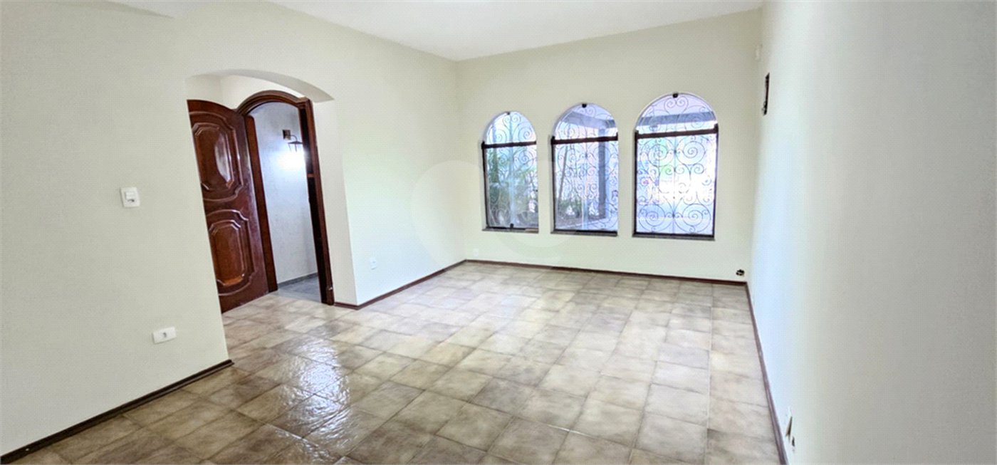 Sobrado à venda com 3 quartos, sendo 1 suíte,  em Jardim Humaitá, São Paulo, SP