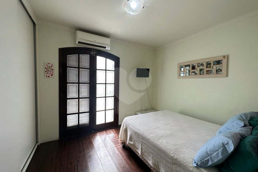 Sobrado à venda com 2 quartos em Vila Constança, São Paulo, SP