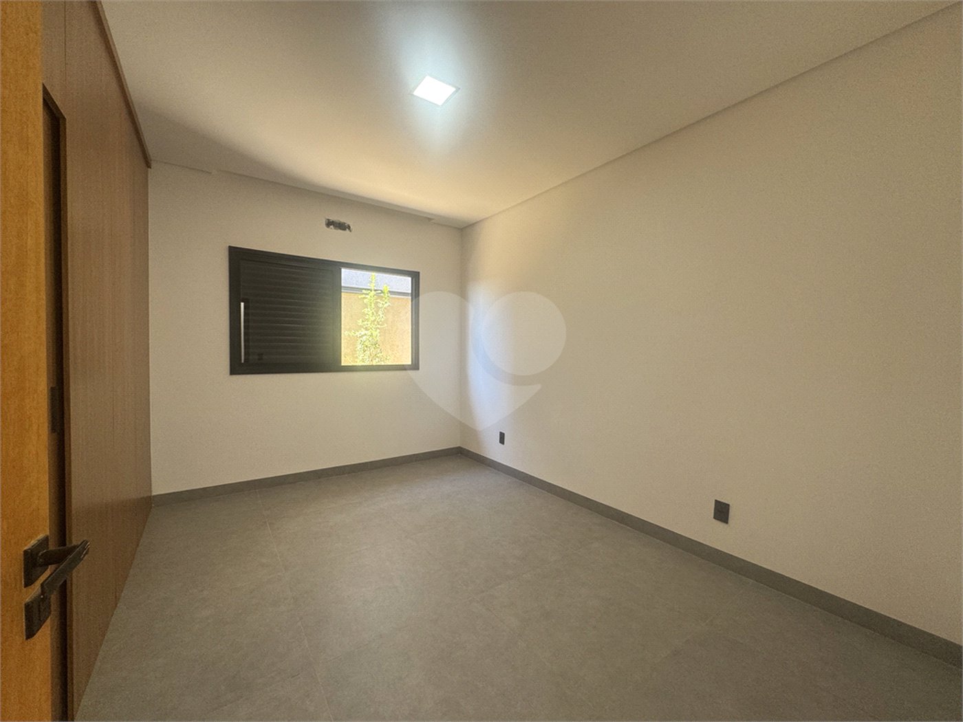 Casa à venda com 3 quartos, sendo 1 suíte, no condomínio Residencial Villagio Wanel, Sorocaba - SP