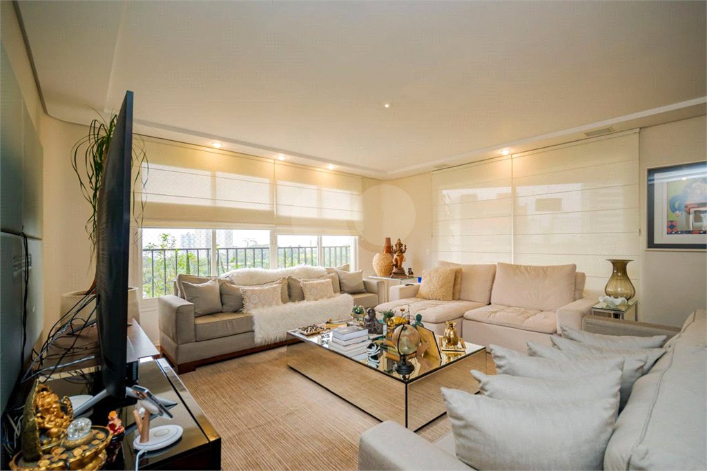 Apartamento à venda com 4 quartos, sendo 2 suítes,  em Vila Suzana, São Paulo, SP