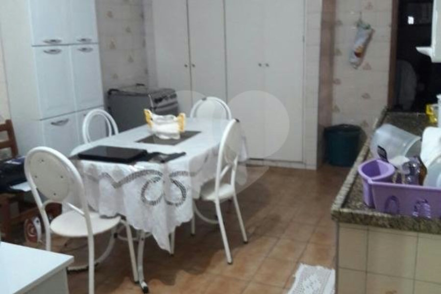 Prédio à venda com 5 quartos, sendo 1 suíte, em Vila Romero, São Paulo, SP