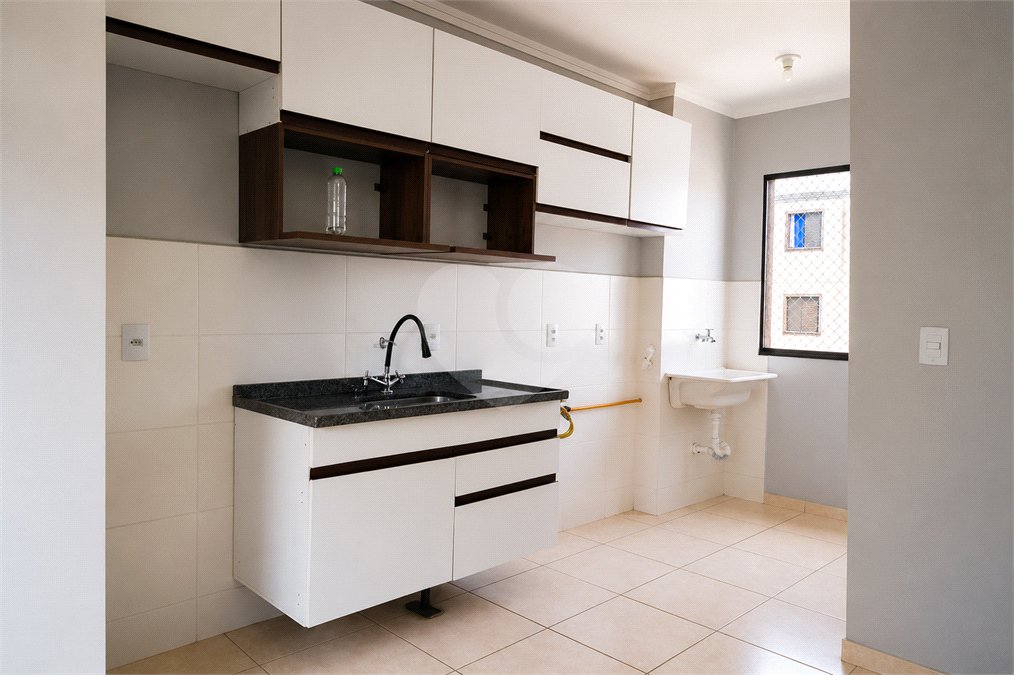 Apartamento à venda com 2 quartos no Centro, Votorantim, SP