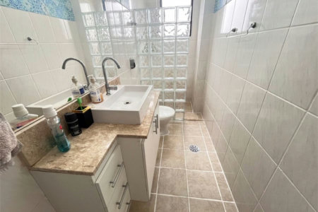 Apartamento Reformado com 1 Dormitório à Venda na Enseada – Guarujá