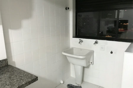 Apartamento à venda com 3 quartos, sendo 1 suíte,  em Fazenda Morumbi, São Paulo, SP