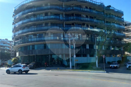 Apartamento à venda com 4 quartos, sendo 2 suítes, em Vila Nova, Cabo Frio, RJ