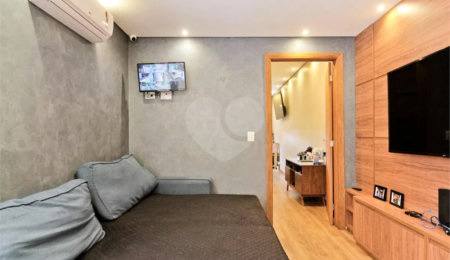 Sobrado à venda com 2 quartos, sendo 1 suíte,  em Vila dos Remédios, São Paulo, SP
