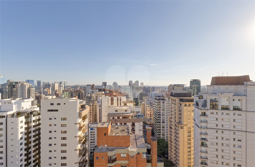 Cobertura à venda com 3 quartos, sendo 2 suítes, em Itaim Bibi, São Paulo, SP