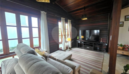 Casa à venda com 3 quartos, sendo 1 suíte,  no condomínio Estância Marambaia, Vinhedo - SP