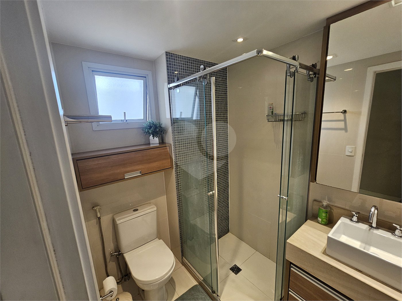 Apartamento para alugar com 2 quartos, sendo 1 suíte,  em Jardim das Acácias, São Paulo, SP
