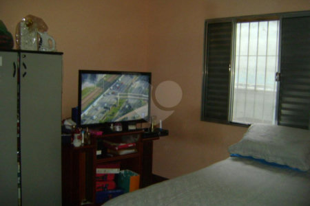 Casa à venda com 3 quartos, sendo 1 suíte,  em Jardim Colombo, São Paulo, SP