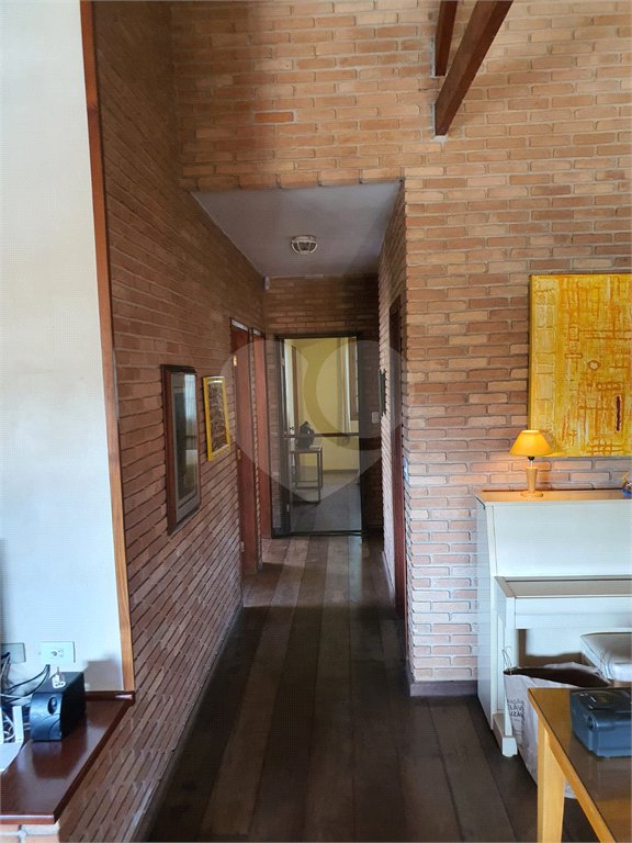 Chácara à venda com 4 quartos, sendo 2 suítes, em Vale dos Pinheiros, Atibaia, SP
