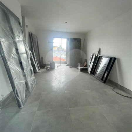 Casa à venda com 2 quartos, sendo 1 suíte, no condomínio Residencial Calegari, São Paulo - SP
