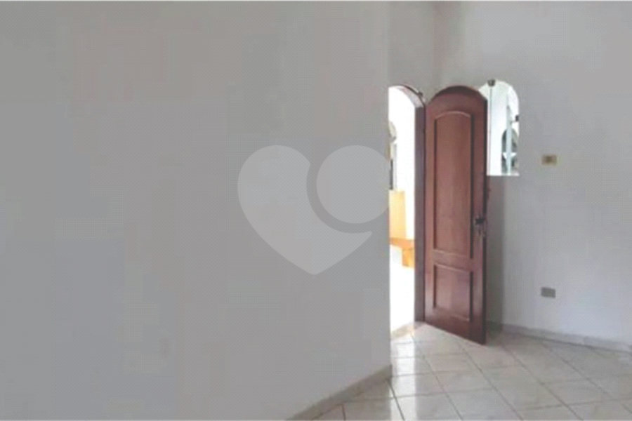 Sobrado à venda com 3 quartos, sendo 1 suíte, em Santa Teresinha, São Paulo, SP
