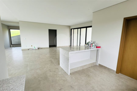 Casa à venda com 3 suítes no condomínio Santa Isabel I, Louveira - SP