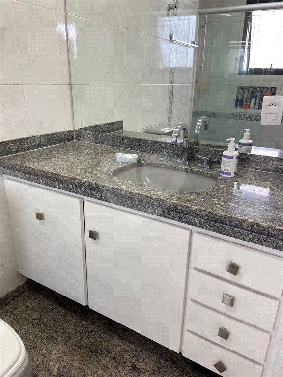 Apartamento à venda com 3 quartos, sendo 1 suíte, em Vila Paulicéia, São Paulo, SP