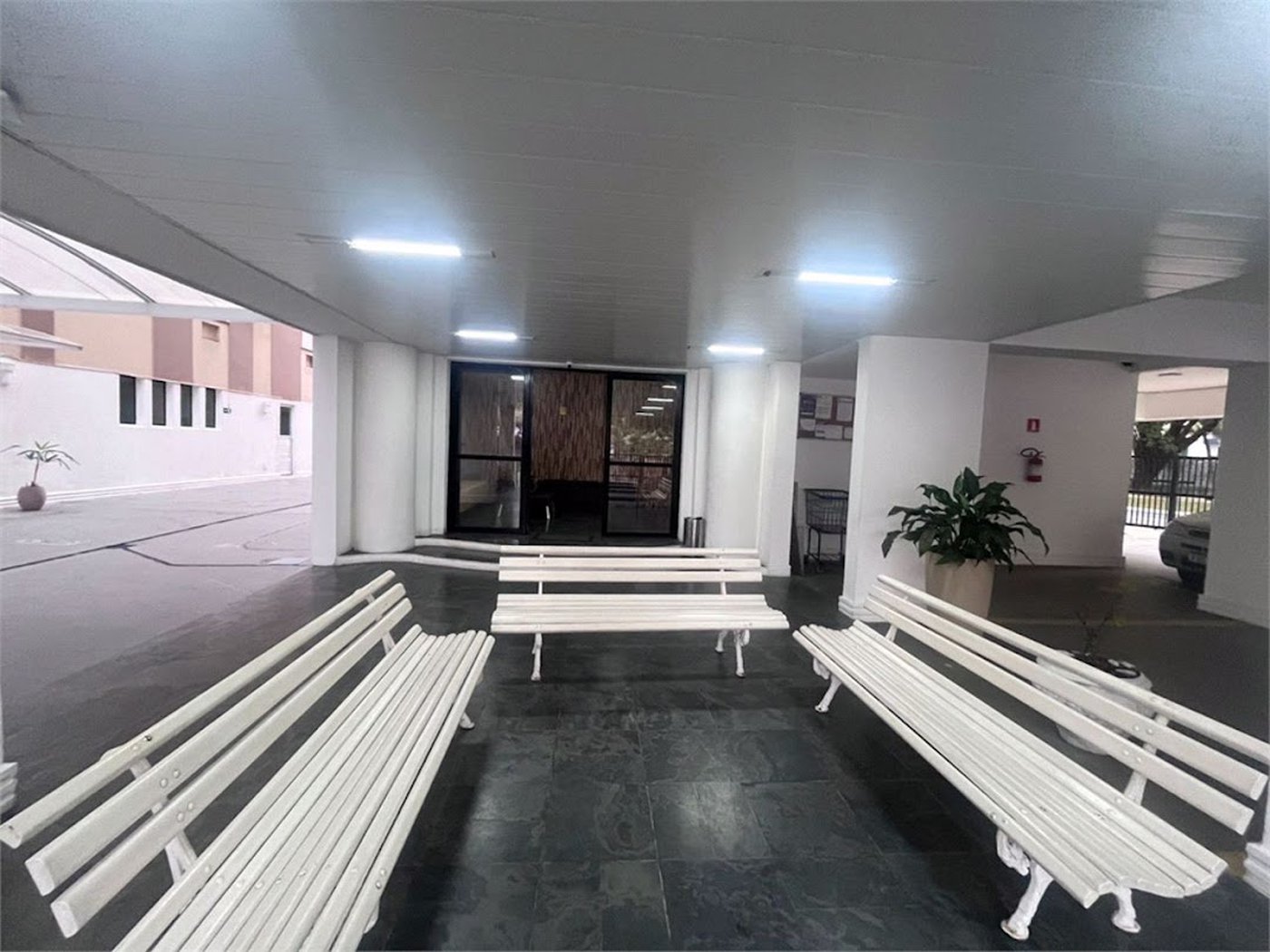 Apartamento com 2 dormitórios à venda, 60 m² por R$ 330.000,00 - Jardim São Miguel - Guarujá/SP