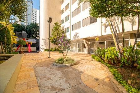 Apartamento à venda com 3 quartos, sendo 1 suíte, em Campo Belo, São Paulo, SP