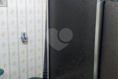 Sobrado à venda com 4 quartos, sendo 1 suíte, em Bosque da Saúde, São Paulo, SP