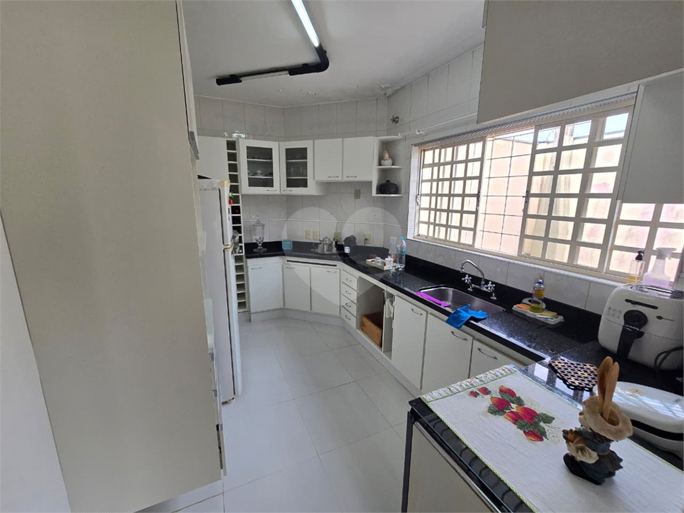 Casa à venda com 4 quartos, sendo 2 suítes,  em Vila Nastri, Itapetininga, SP
