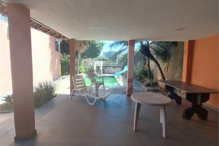 Casa à venda com 5 quartos, sendo 2 suítes, em Campo Grande, Rio de Janeiro, RJ