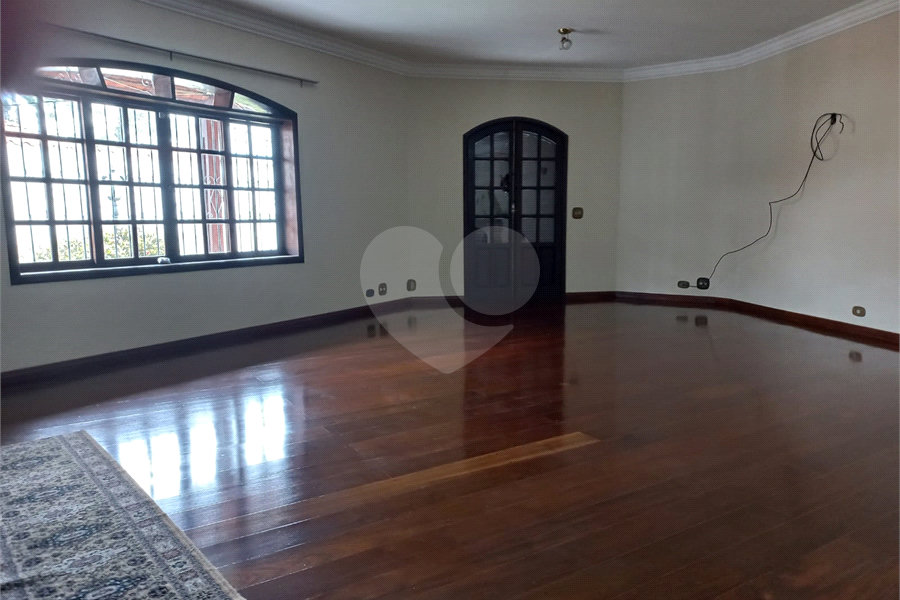 Sobrado à venda ou para alugar com 4 quartos, sendo 1 suíte,  em Barro Branco (zona Norte), São Paulo, SP