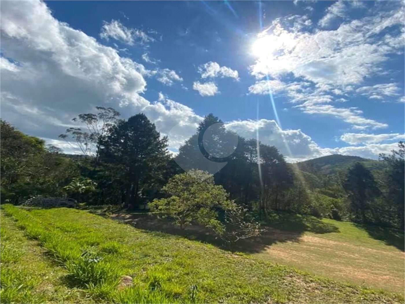 Sítio à venda com 6 quartos, sendo 1 suíte, no Centro (são João Novo), São Roque, SP
