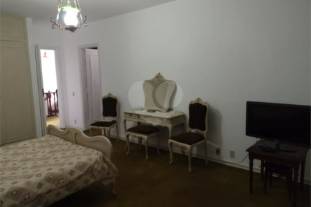 Sobrado à venda com 2 quartos em Campo Belo, São Paulo, SP