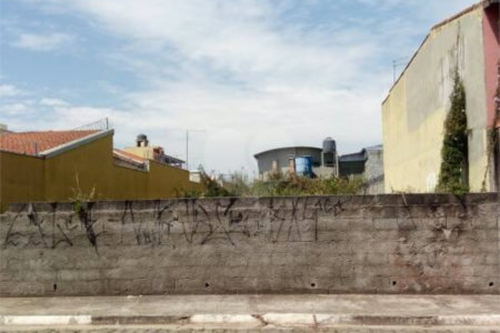 Terreno à venda em Vila Urupês, Suzano, SP