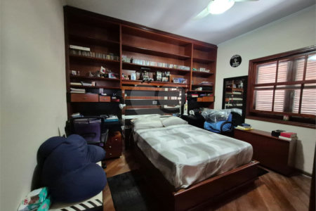 Casa à venda com 3 quartos, sendo 1 suíte, em Parque São Domingos, São Paulo, SP