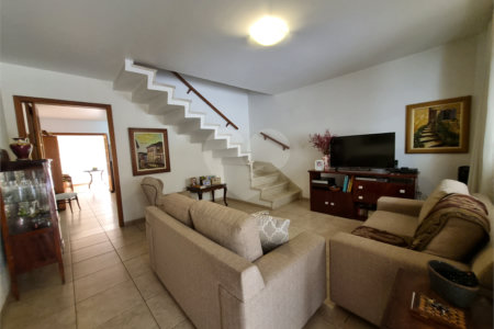 Casa à venda com 3 quartos, sendo 1 suíte, em Jardim Franca, São Paulo, SP