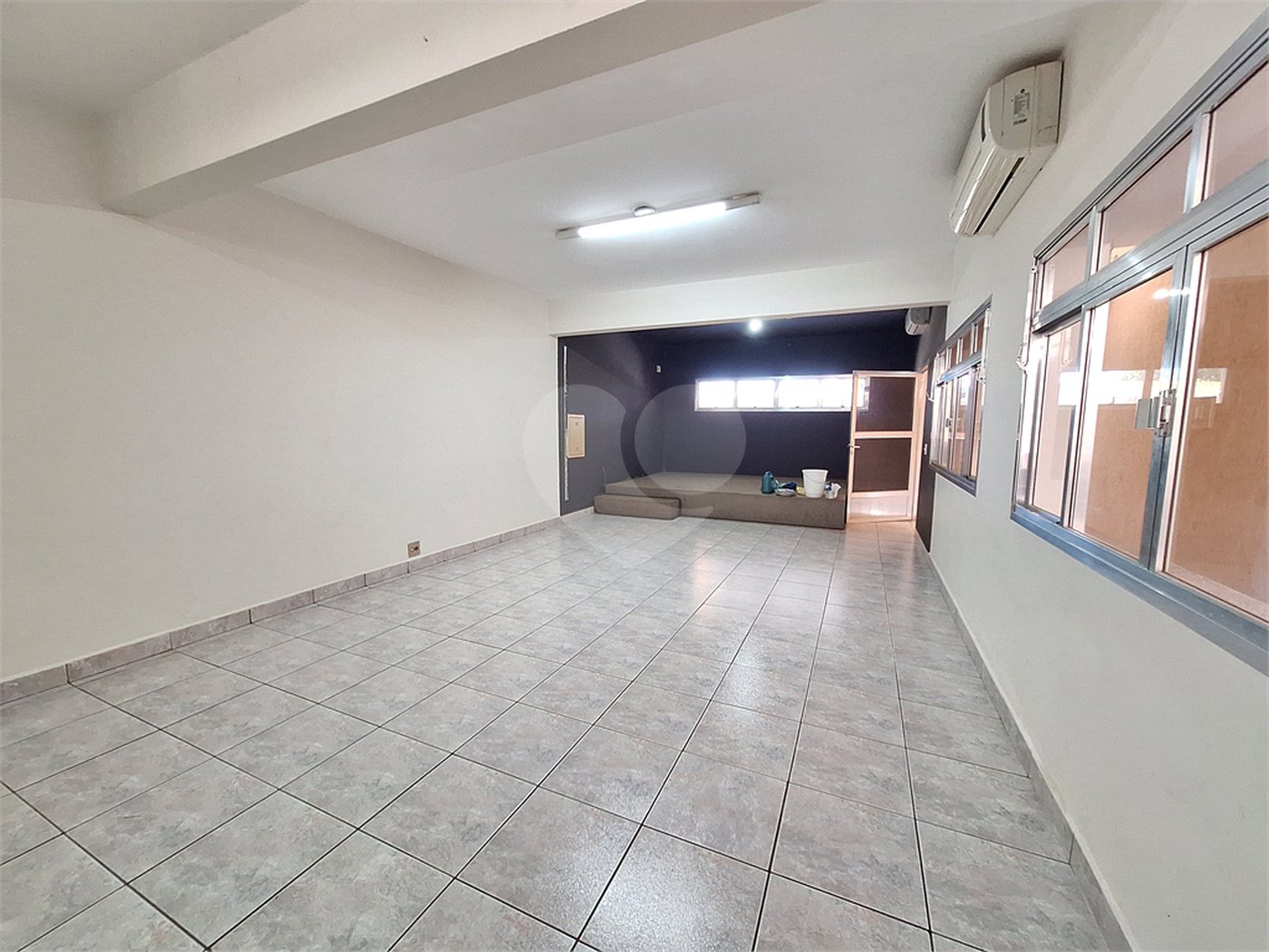 Casa à venda ou para alugar com 4 quartos, sendo 2 suítes,  em Santa Rosa, Vinhedo, SP