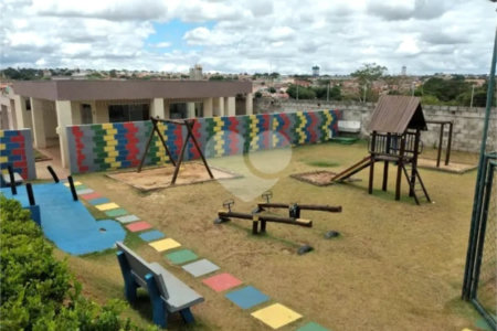 Casa à venda com 2 quartos no condomínio Novo Horizonte, Itapetininga - SP