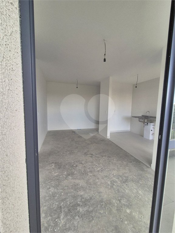 Apartamento à venda com 3 quartos, sendo 1 suíte, em Vila Anastácio, São Paulo, SP