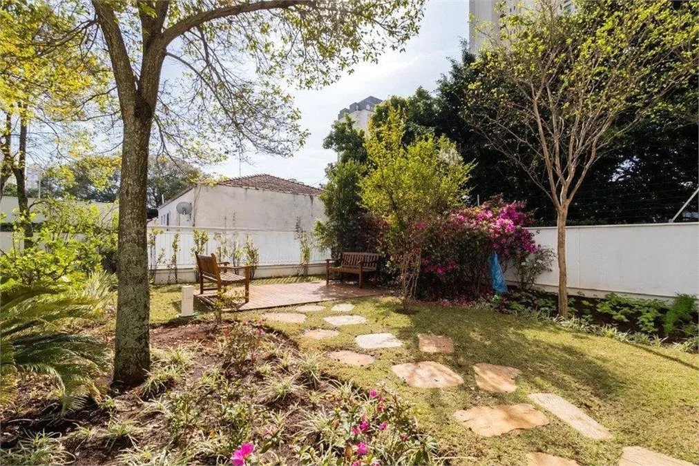 Apartamento à venda com 3 suítes em Vila Romana, São Paulo, SP