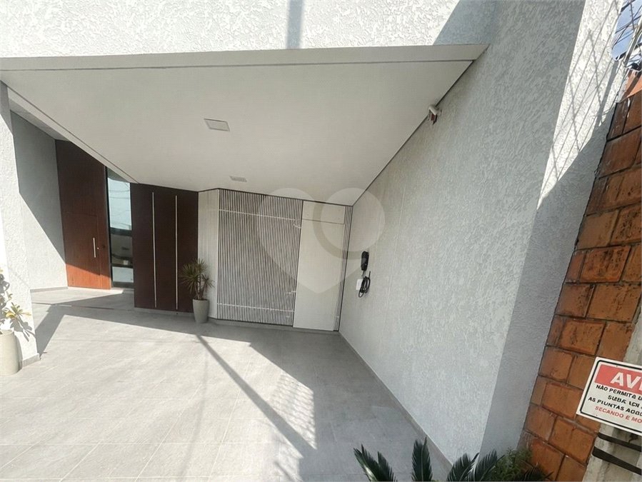 Casa à venda com 3 quartos, sendo 1 suíte, no condomínio Horto Florestal II, Sorocaba - SP